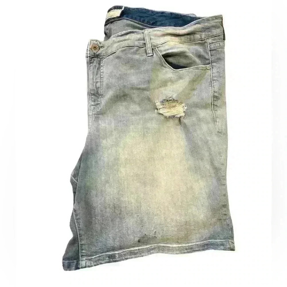 torrid Pants - Torrid Denim  Shorts Size 26